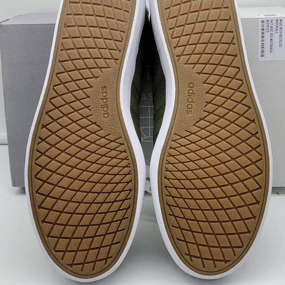 NEW Adidas Vulc Raid - Picture 8 of 9